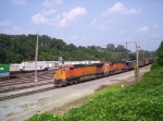 BNSF 5690 heads north on the NS mainline around the Inman Yard